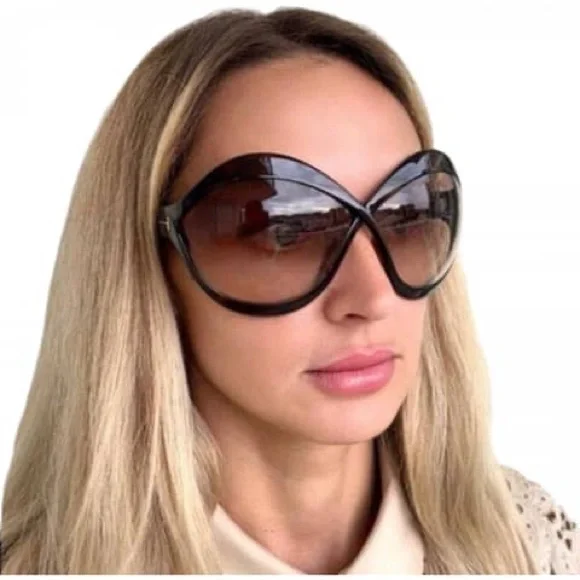 値下げ！美品☆TOM FORD サングラス Carine-02 TF902 Tom Ford Carine-02 TF902 01B Sunglasses - US